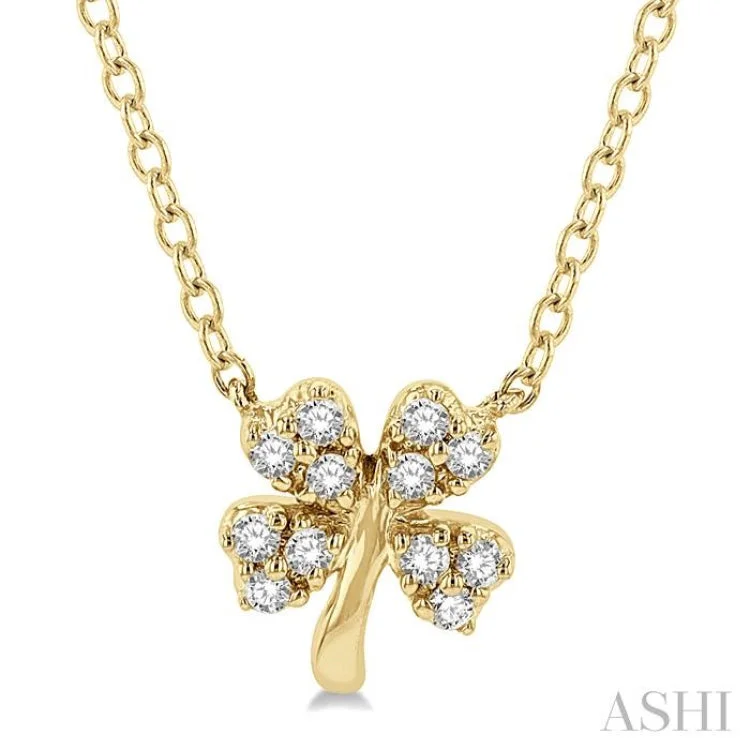 1/10 Ctw Four-Leaf Clover Round Cut Diamond Petite Fashion Pendant With Chain in 10K Yellow Gold